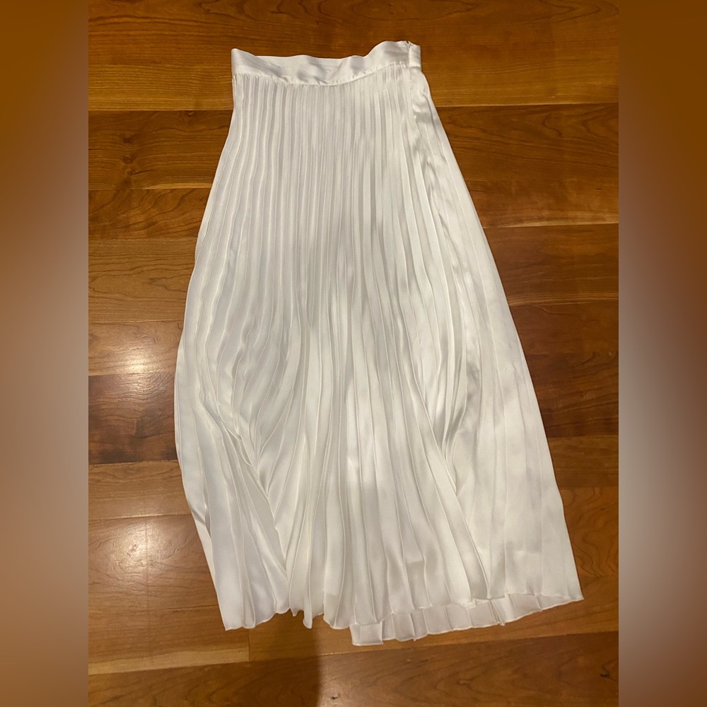 White Zara skirt